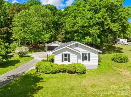 213 Ledford Dr, Gastonia, NC, 28056-8728 | Card Image