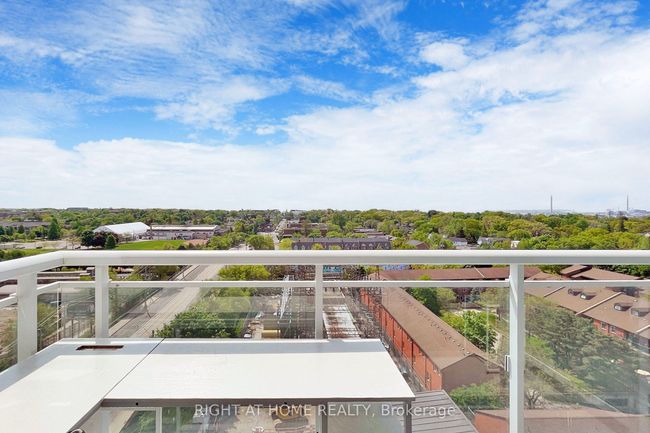 1012 - 286 Main St, Condo with 2 bedrooms, 2 bathrooms and null parking in Toronto ON | Image 29