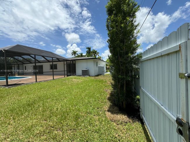 208 Nw 19th St, House other with 4 bedrooms, 3 bathrooms and null parking in Homestead FL | Image 40