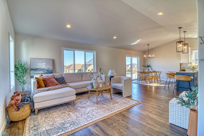 Living Area1_0.jpg | Image 6