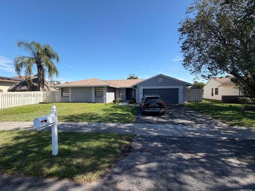 920-920 Monticello Ave, Davie, FL, 33325-1256 | Card Image