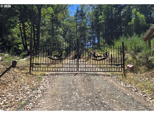 0 Mountain View Dr, Sutherlin, OR, 97479 | Card Image
