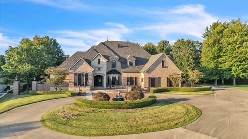 5498 Clear Creek Blvd, Fayetteville, AR, 72704-9342 | Card Image