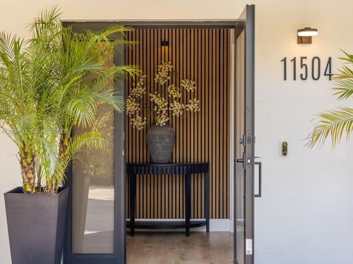 11504 Ne 6th Ave, Biscayne Park, FL, 33161-6216 | Card Image