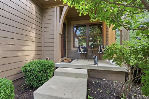 7817 W 158th Pl, Overland Park, KS, 66223-3502 | Card Image