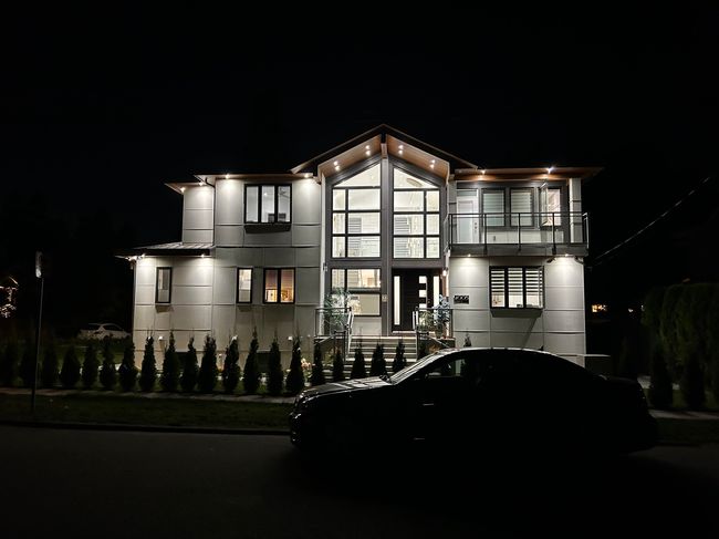 4005 Bond Street, House other with 5 bedrooms, 4 bathrooms and 2 parking in Burnaby BC | Image 1