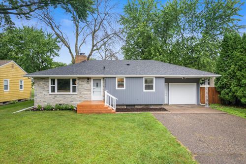 2233 17th Ave E, North Saint Paul, MN, 55109-1734 | Card Image