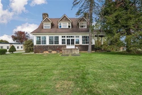 1101 Pennsylvania Ave, Irwin, PA, 15642 | Card Image