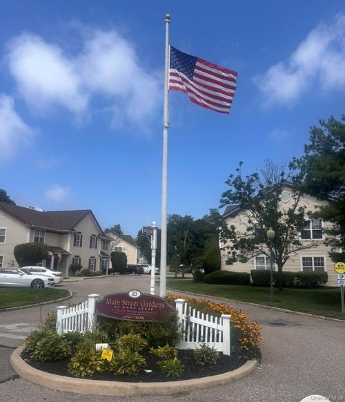 13 Garden Way, East Islip, NY, 11730-2537 | Card Image