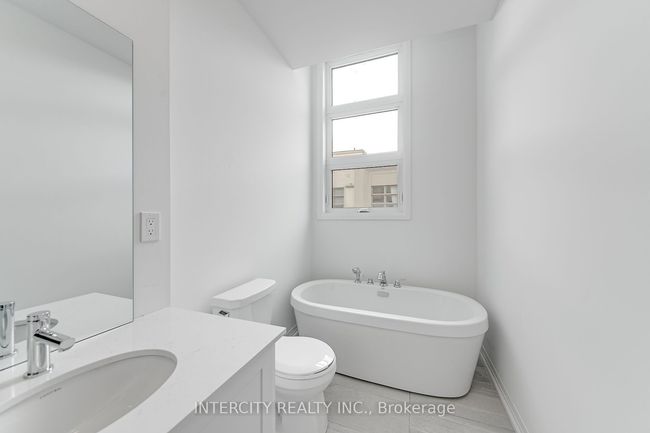 29 Albert Firman Lane, House attached with 3 bedrooms, 4 bathrooms and null parking in Markham ON | Image 25