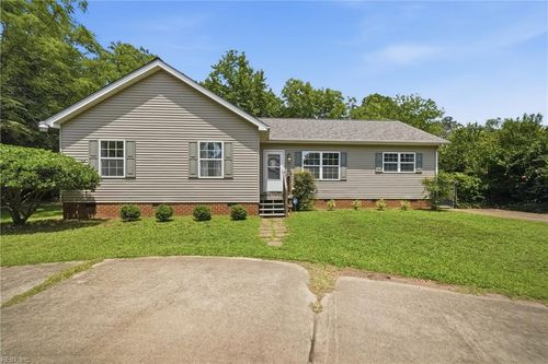 17155 Riddick Rd, Smithfield, VA, 23430-6413 | Card Image