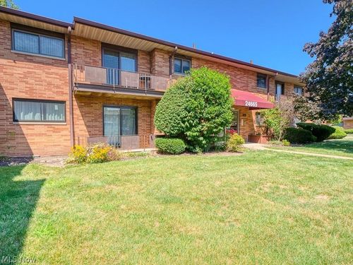 24665 Clareshire Dr, North Olmsted, OH, 44070-3527 | Card Image