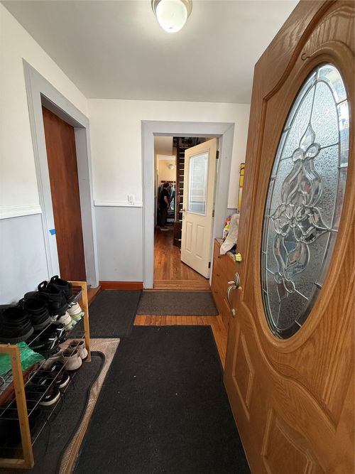 10210 93rd Ave, Richmond Hill, NY, 11418-2911 | Card Image