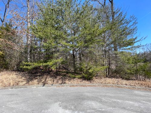 745 Water Cliff Dr, Somerset, KY, 42503-4300 | Card Image