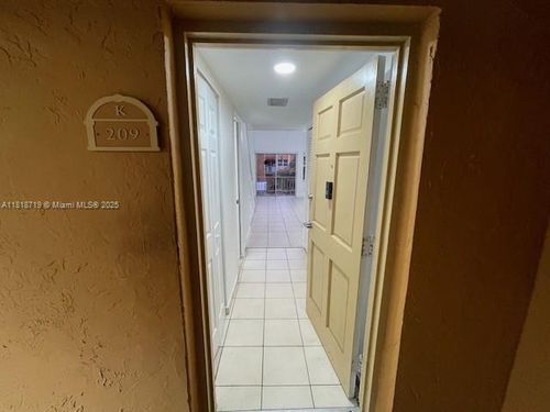 apt-k209-18051 Nw 68th Ave, Hialeah, FL, 33015-3902 | Card Image