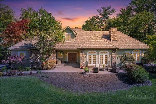 2008 Valle Cay Dr, Vilas, NC, 28692-8422 | Card Image
