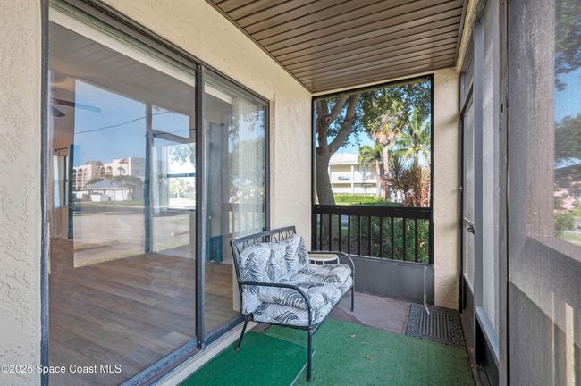 Screened patio | Image 29