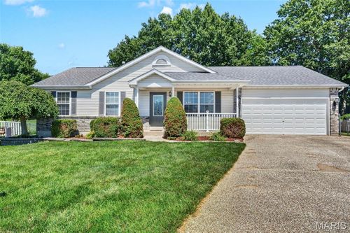 7 Red Cedar Parc Ct, O Fallon, MO, 63368-6603 | Card Image