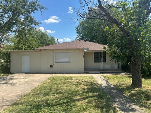 15 E 23rd St, San Angelo, TX, 76903-2930 | Card Image