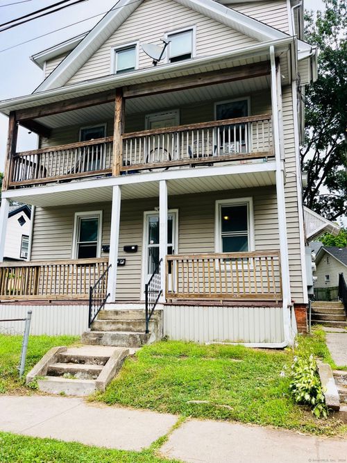 11 Putnam St, Meriden, CT, 06450-3494 | Card Image
