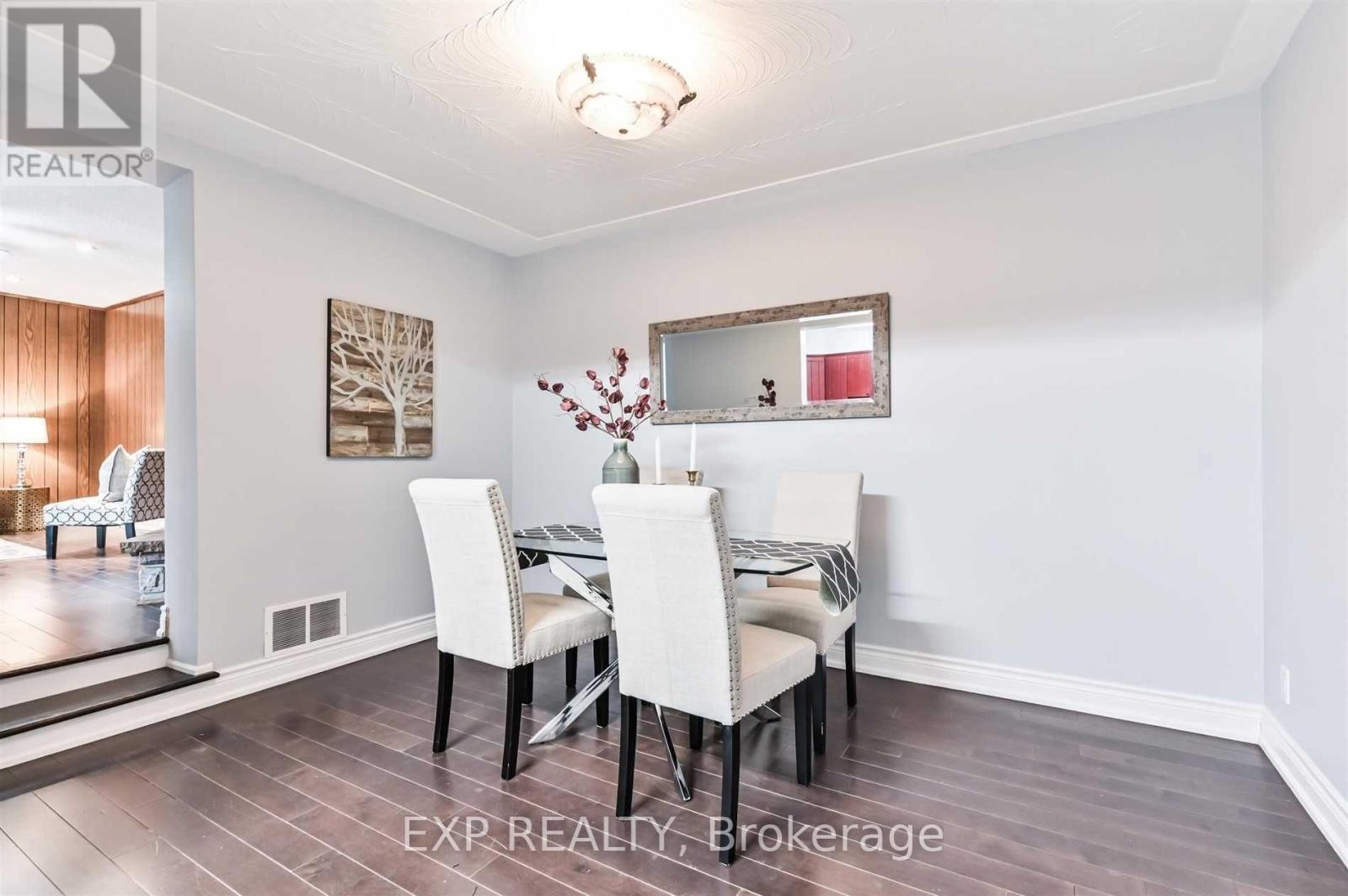 Residential in Toronto (Brookhaven-Amesbury) 2
