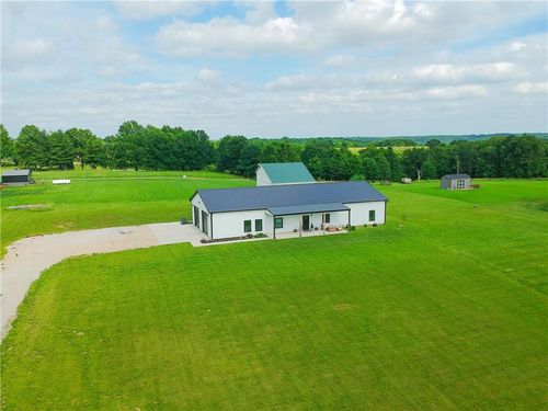 8009 S Enochs Mills Rd, Grain Valley, MO, 64029-9149 | Card Image
