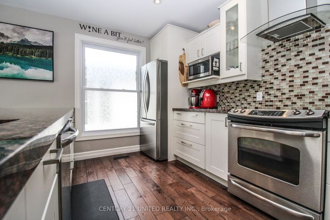 2046 Meadowview Rd, House other with 4 bedrooms, 3 bathrooms and 4 parking in Peterborough ON | Image 13