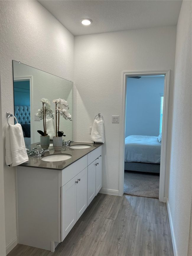 9138 Honey Mesquite, House other with 3 bedrooms, 2 bathrooms and 4 parking in Seguin TX | Image 18