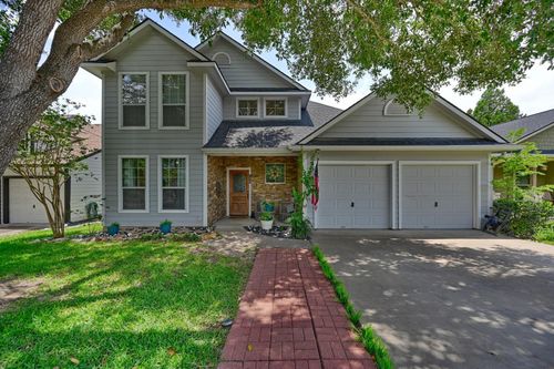 201 W Chatham St, Bellville, TX, 77418-2605 | Card Image