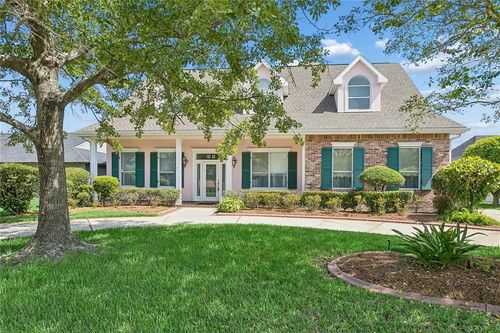 66 Chateau Rothchild Dr, Kenner, LA, 70065-1907 | Card Image