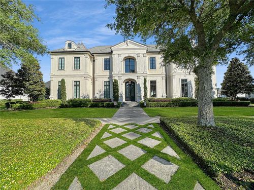 12 Royal Palm Blvd, Kenner, LA, 70065-4881 | Card Image