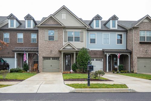 2576 Wellesley Square Dr, Thompsons Station, TN, 37179-2928 | Card Image