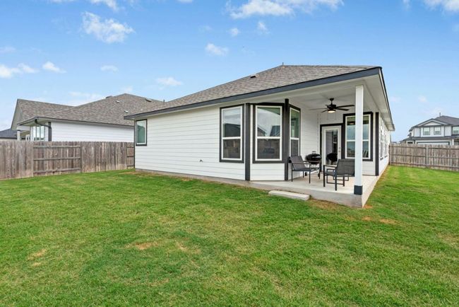 Oversized lot, plenty of room for activities | Image 31