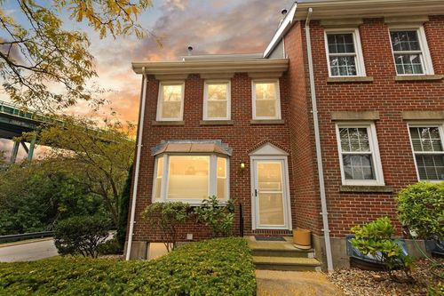 1-1 Boatswains Way, Chelsea, MA, 02150-4017 | Card Image