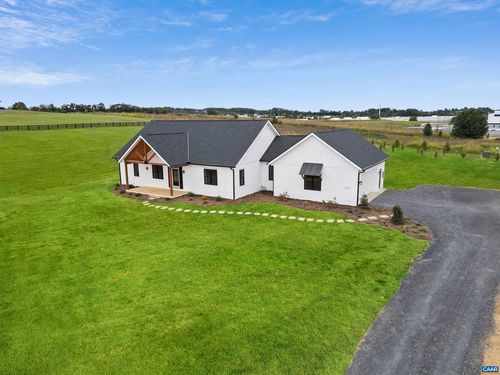 1416 Ladd Rd, WAYNESBORO, VA, 22980-7433 | Card Image