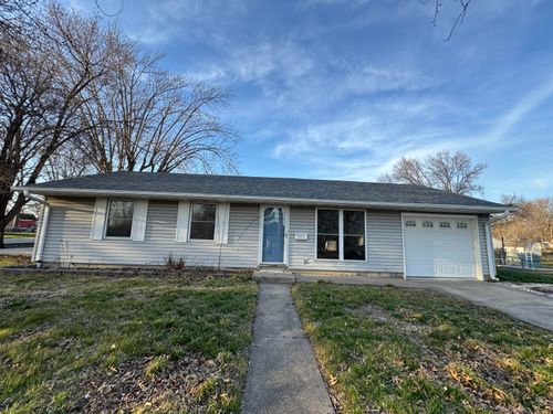 401 Fulton Ave, Moberly, MO, 65270-2654 | Card Image