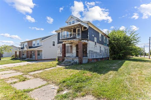 2223 Gray St, Detroit, MI, 48215-2644 | Card Image