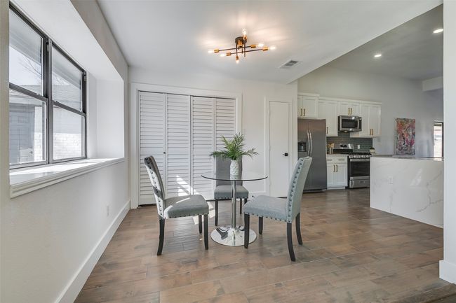 5607 Emrose Cir, House other with 3 bedrooms, 2 bathrooms and null parking in Dallas TX | Image 12
