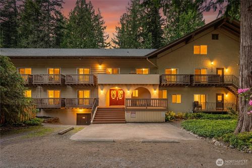 2017a-10433 Mt Baker Hwy, Deming, WA, 98244-9538 | Card Image