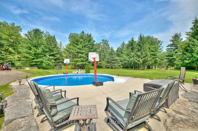9695 Grassy Brook Rd, House other with 4 bedrooms, 3 bathrooms and 15 parking in Port Robinson ON | Image 43
