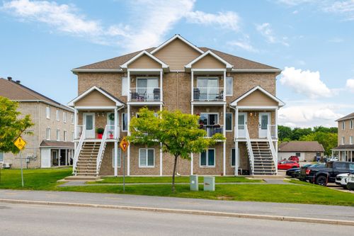 2-784 Rue Maclaren E, Gatineau, QC, J8L0C5 | Card Image