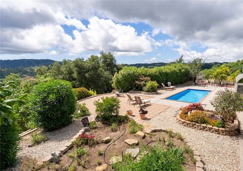 13305 Santa Ana Rd, Atascadero, CA, 93422-1172 | Card Image