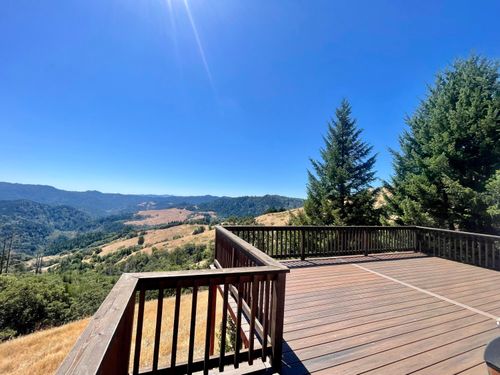 2027 Sunset Ridge Rd, Blocksburg, CA, 95514-9319 | Card Image