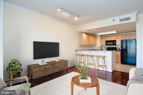 apt-834-777 7th St Nw, WASHINGTON, DC, 20001-5710 | Card Image