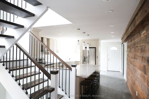 2233 4th Line, Churchill, ON, L0L1K0 | Card Image