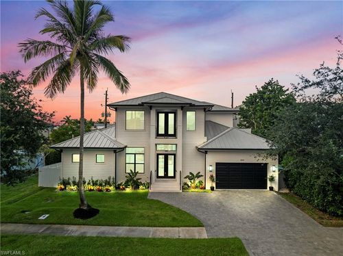 855 10th St, NAPLES, FL, 34102-5417 | Card Image