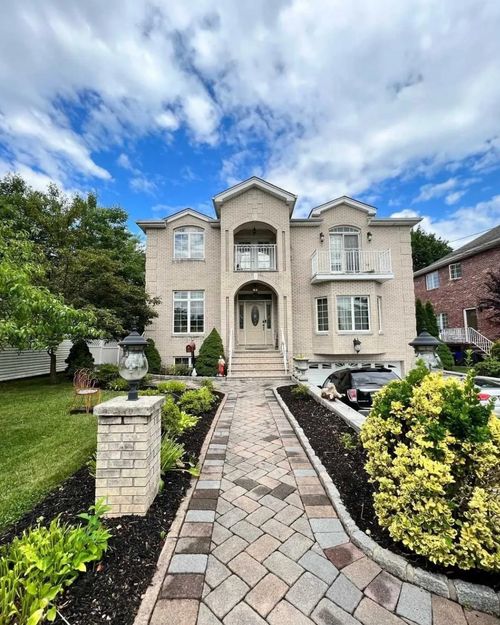 2-367 Morse Ave, Ridgefield, NJ, 07657 | Card Image