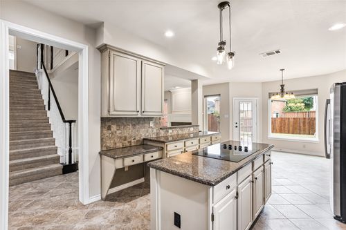 3905 Waynoka Dr, Carrollton, TX, 75007-1125 | Card Image