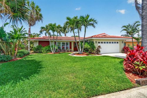 10444 Majestic Dr, LARGO, FL, 33774-5032 | Card Image