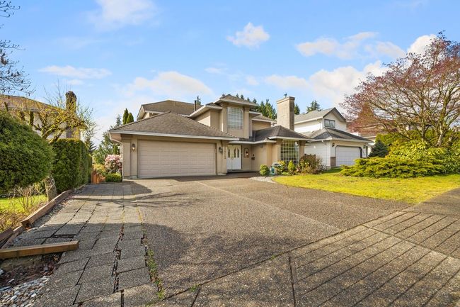 2612 Uplands Court, House other with 8 bedrooms, 3 bathrooms and 6 parking in Coquitlam BC | Image 2